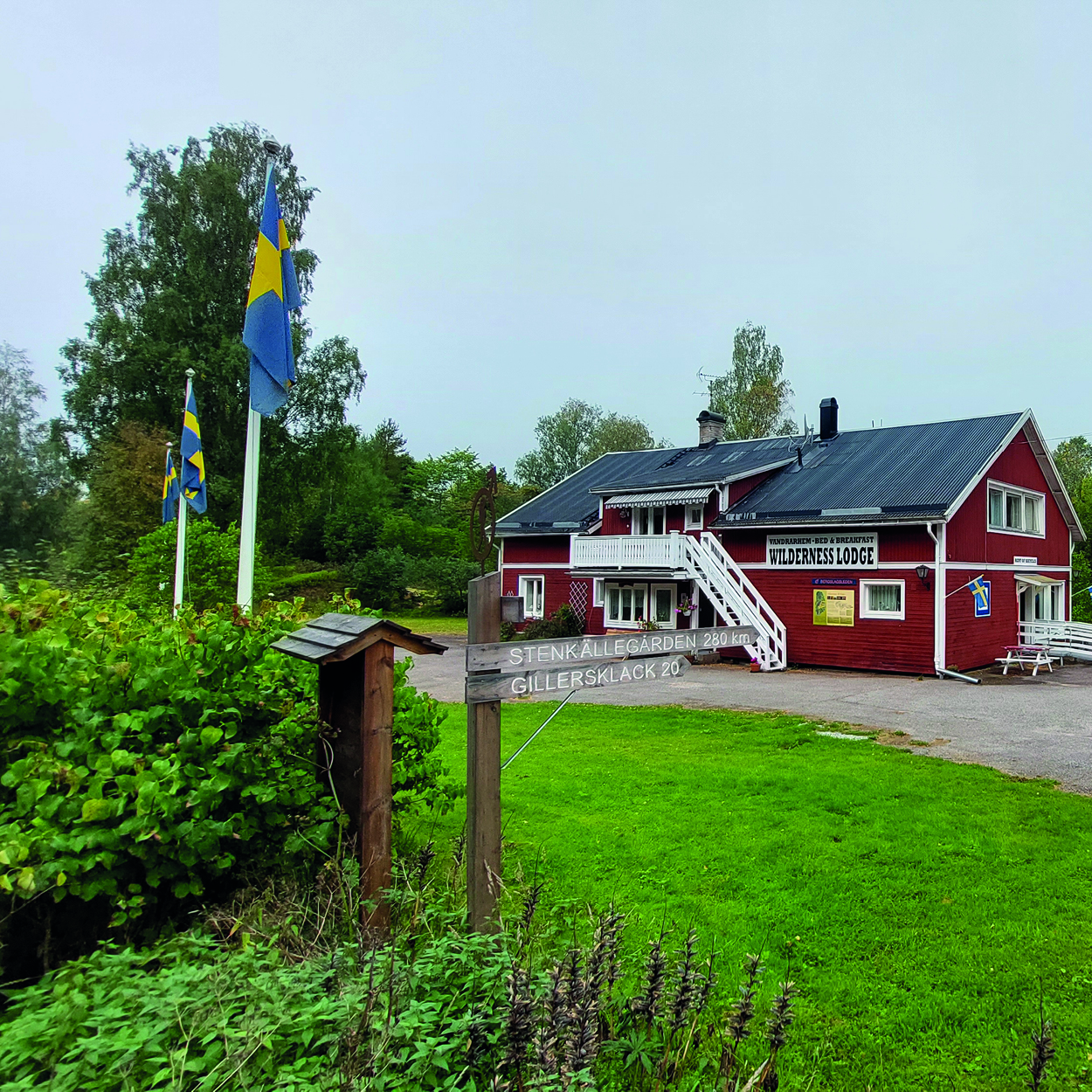 Vy över Wilderness lodge i Kloten, Lindesbergs kommun.